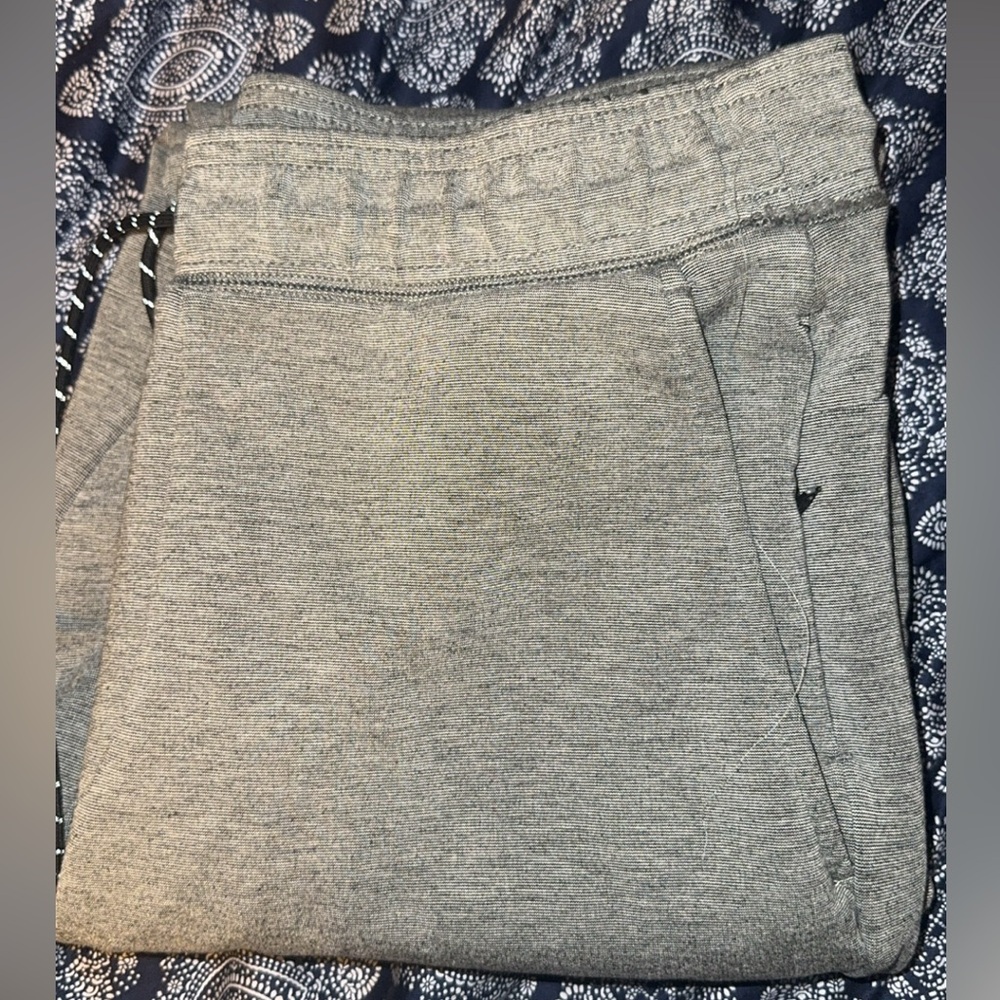 grey american eagle men’s joggers
